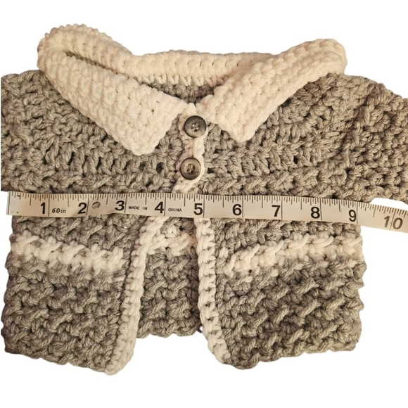 Hand Crafted Baby Sweater Hand Knit Crochet White Gray Botties Pom pom Hat 3-set - Picture 11 of 17